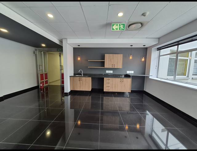 421M² OFFICE TO LET IN SANDTON CENTRAL